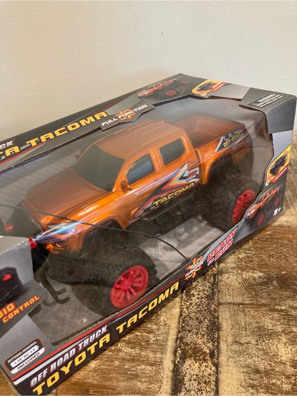R/C Off Road Truck Toyota Tacoma Radio Control 27MHZ New Orange - Picture 3 of 15